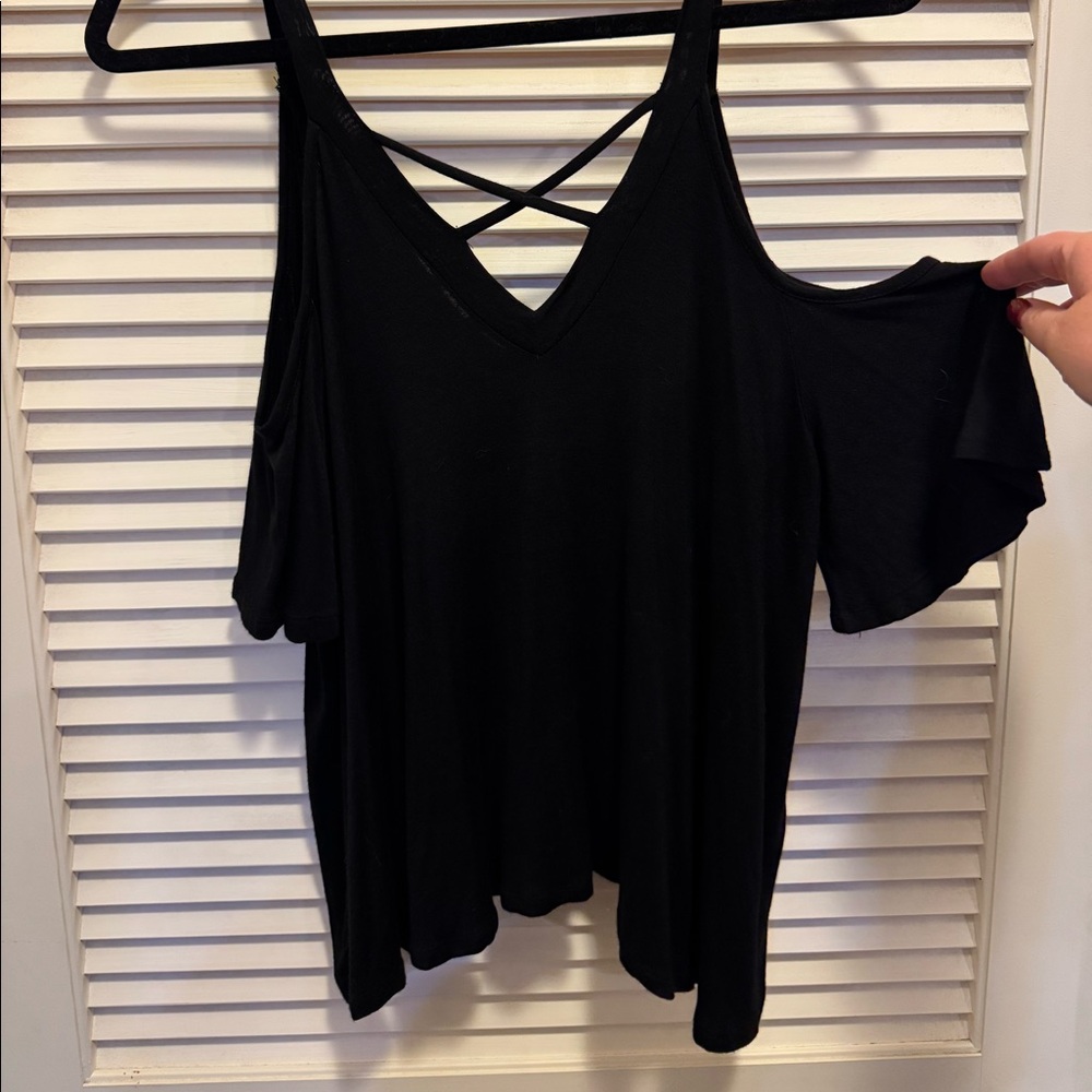 Criss cross cold shoulder top